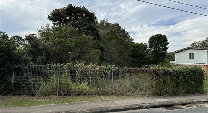 A view of Murcott drain from Murcott street.