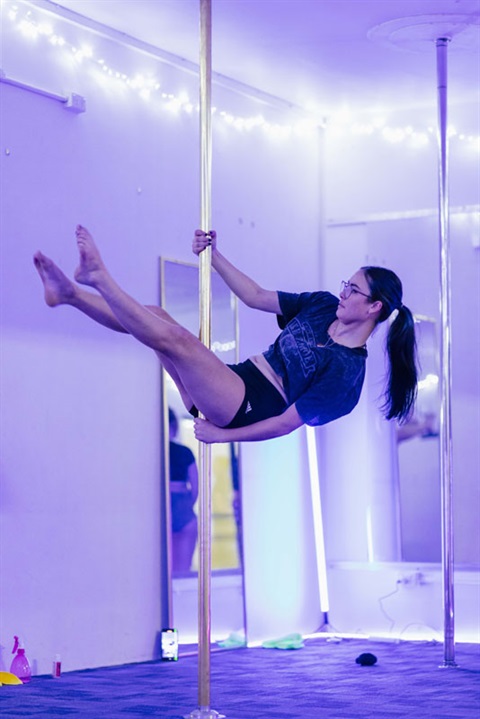 pole-fitness.jpg