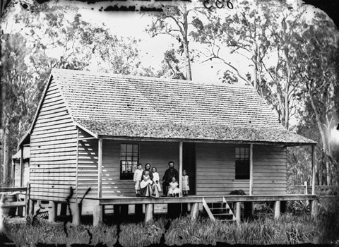 Family group at Beenleigh district home - 1872.jpg