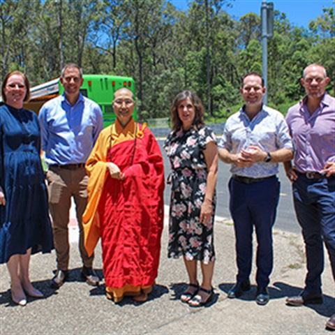 Mayor Jon Rave, Councillor Lisa Bradley, Clarks Bus Services Kaylee Clark, Federal Member Jim Chalmers, Abess Man Wang and State Member Mick de Brenni pictured at the bus turnaround site
