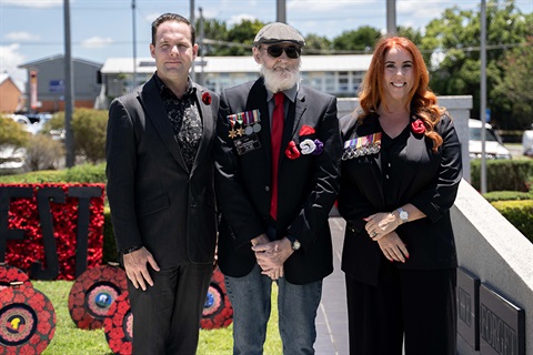WEB - Mayor Jon Raven, Mick Noble and Mayoress Ali Raven.jpg