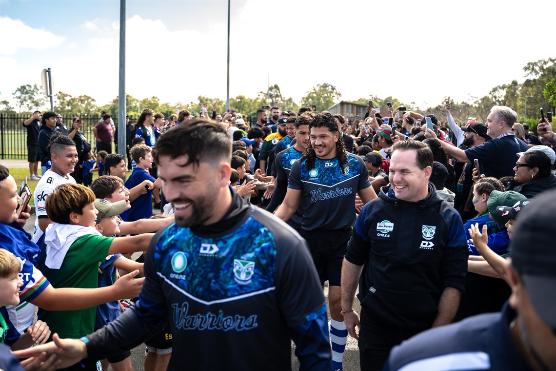 Mayor Jon Raven with Warriors players