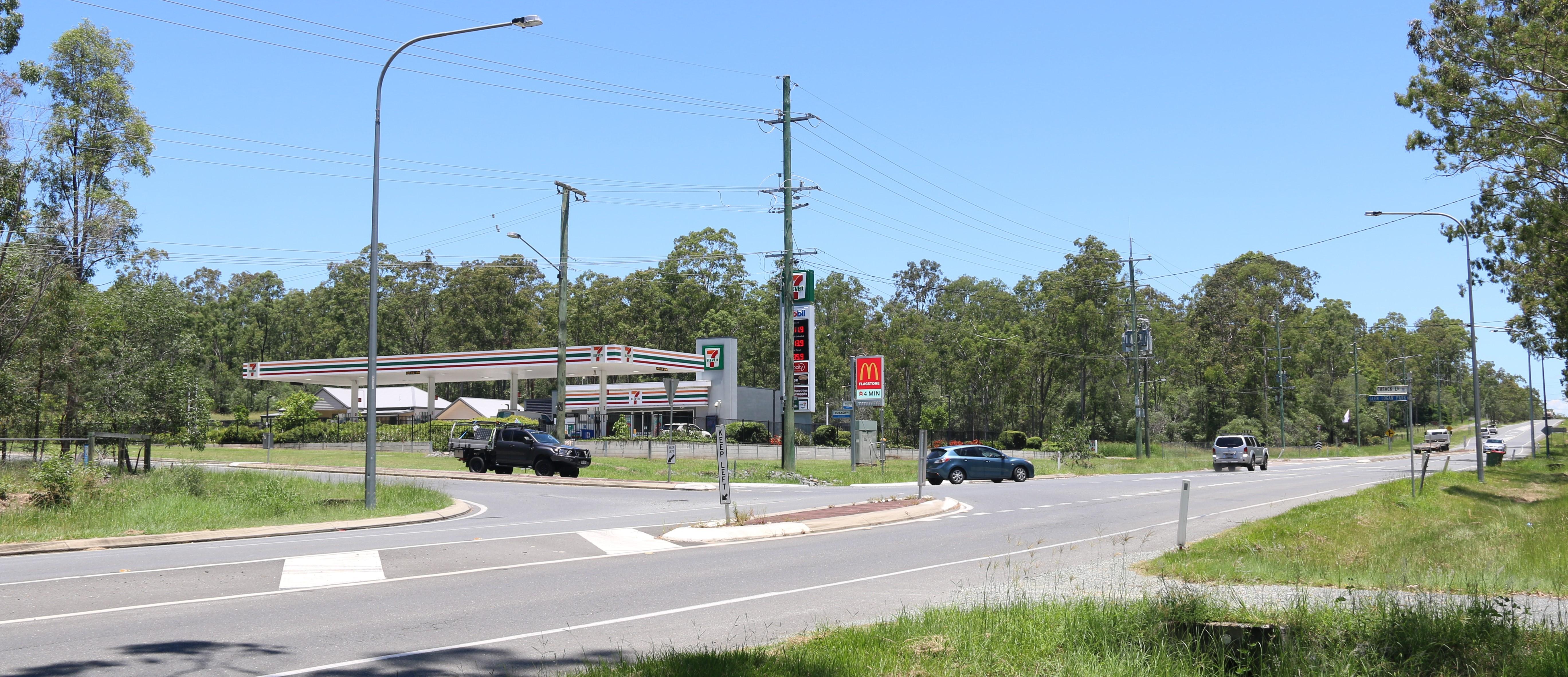 The intersection of Teviot Road and Cusack Lane showing the seven eleven service station on the corner